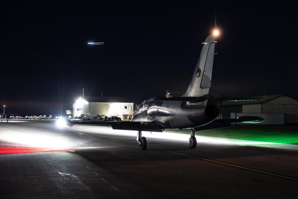 y (3) L39 taxi for night flight