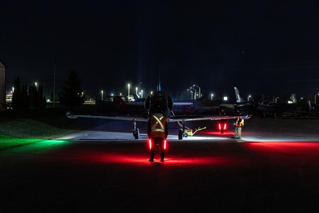 y (6) Flight Line holding lights to jet on ramp