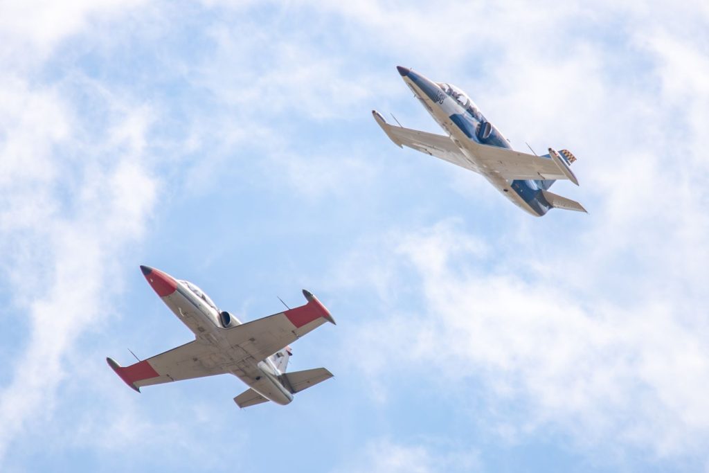 Two L39 jets flying in formation
